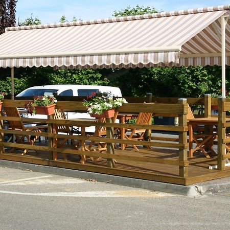 Logis L'Auberge Du Quercy Blanc Molieres  Ngoại thất bức ảnh