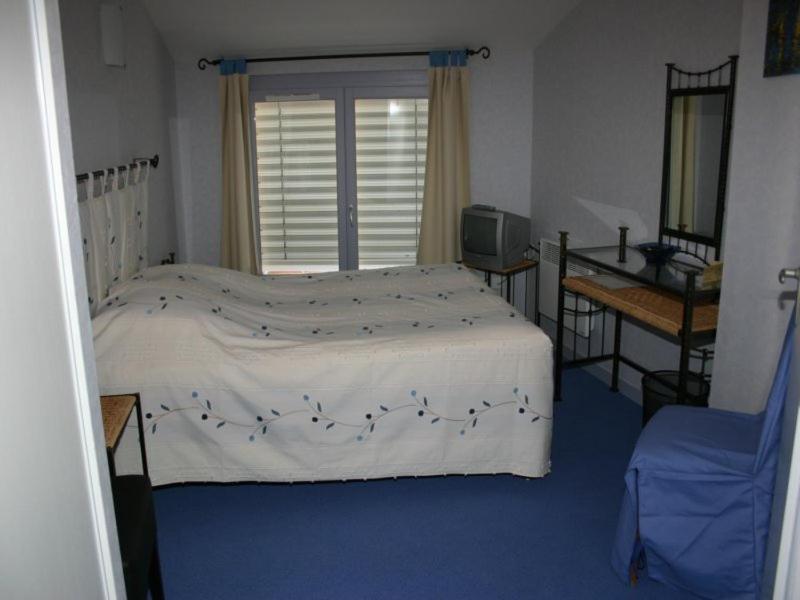 Logis L'Auberge Du Quercy Blanc Molieres  Ngoại thất bức ảnh