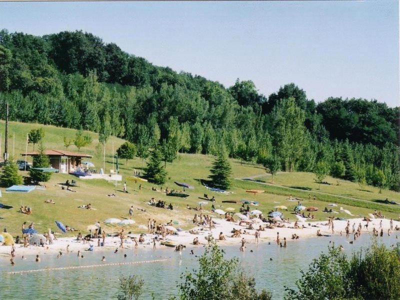 Logis L'Auberge Du Quercy Blanc Molieres  Ngoại thất bức ảnh