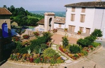 Logis L'Auberge Du Quercy Blanc Molieres  Ngoại thất bức ảnh