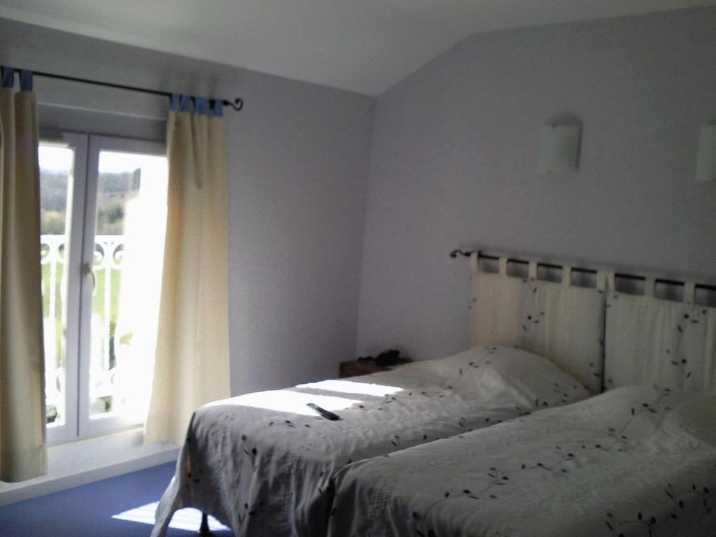 Logis L'Auberge Du Quercy Blanc Molieres  Ngoại thất bức ảnh
